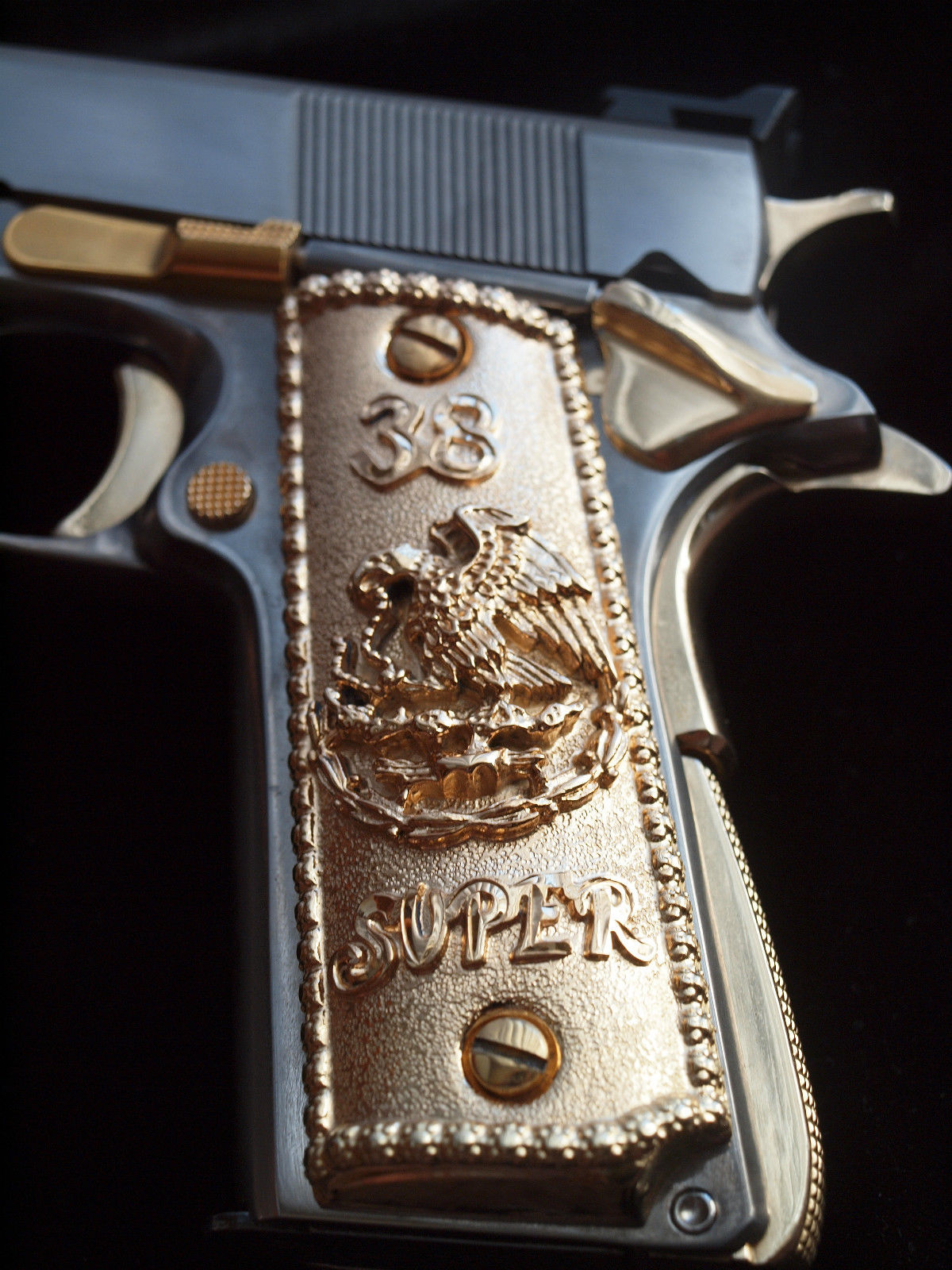 (image for) 38 Super & Mexican Eagle Old Emblem 1911 Gun Grips