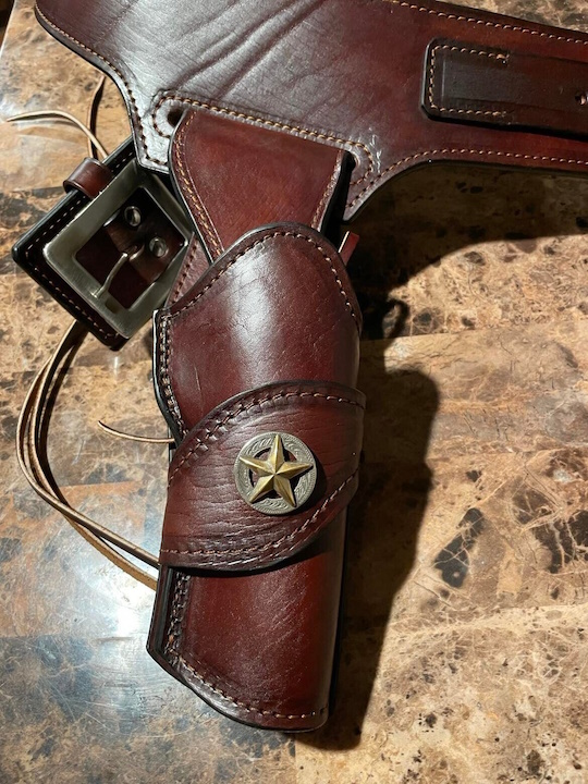 (image for) Western Gun Belt with Single Loop Holster & Star Conchos